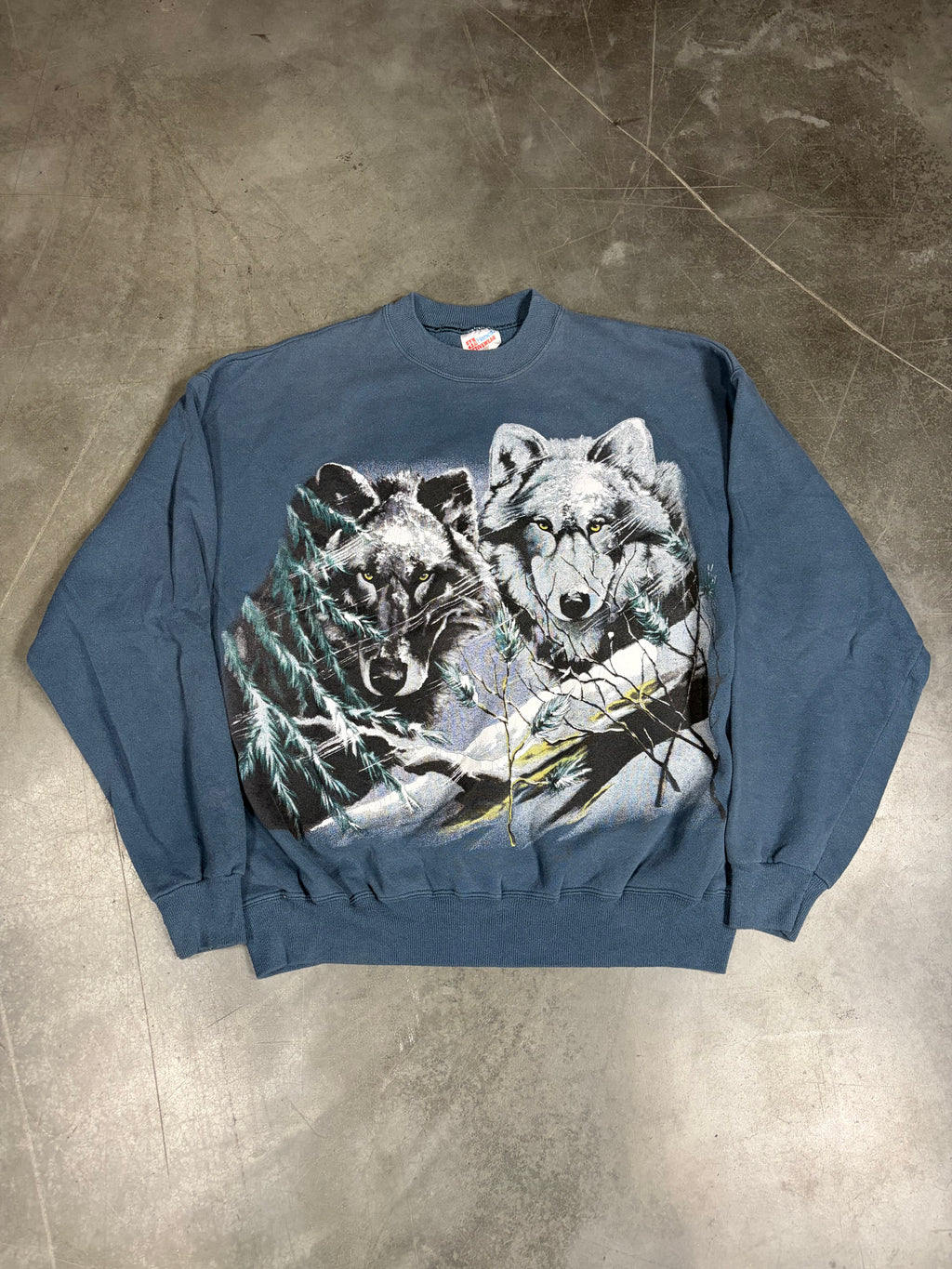 Wolf/nature vintage crewneck